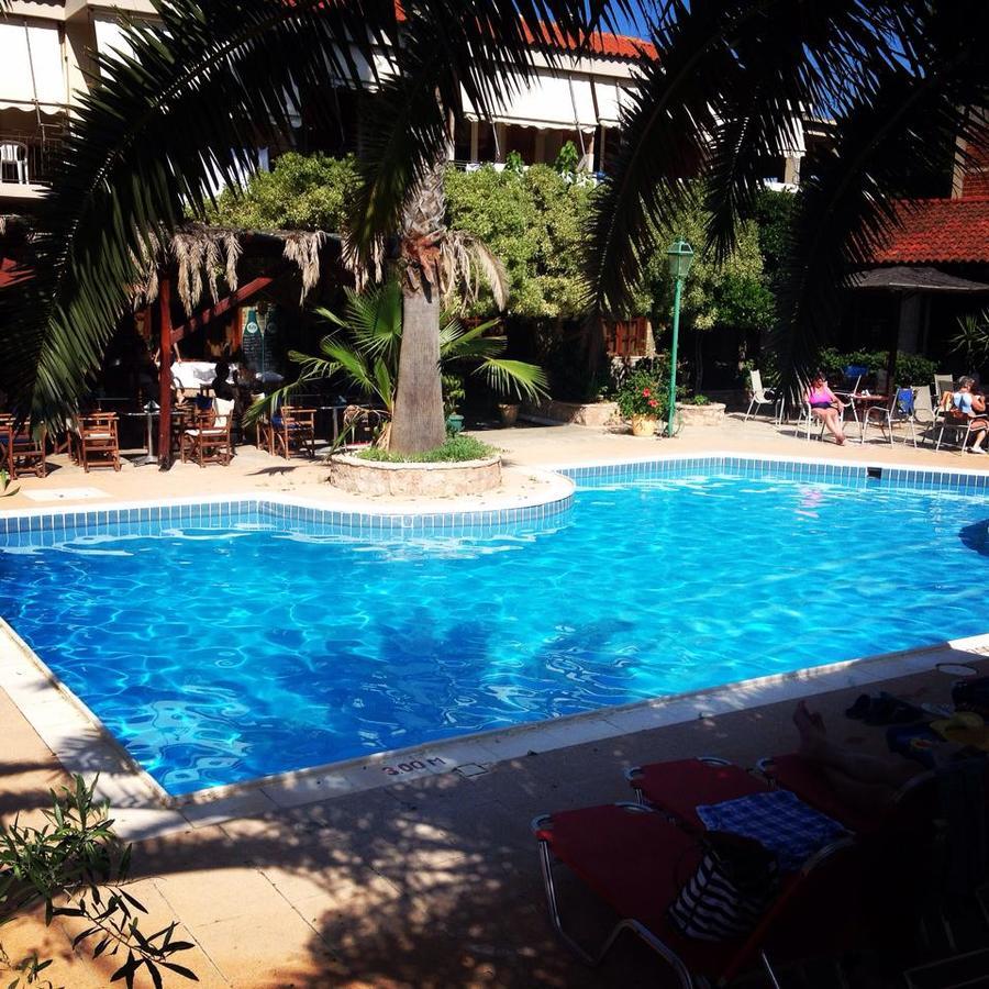 Ritsas Hotel Tolón Extérieur photo
