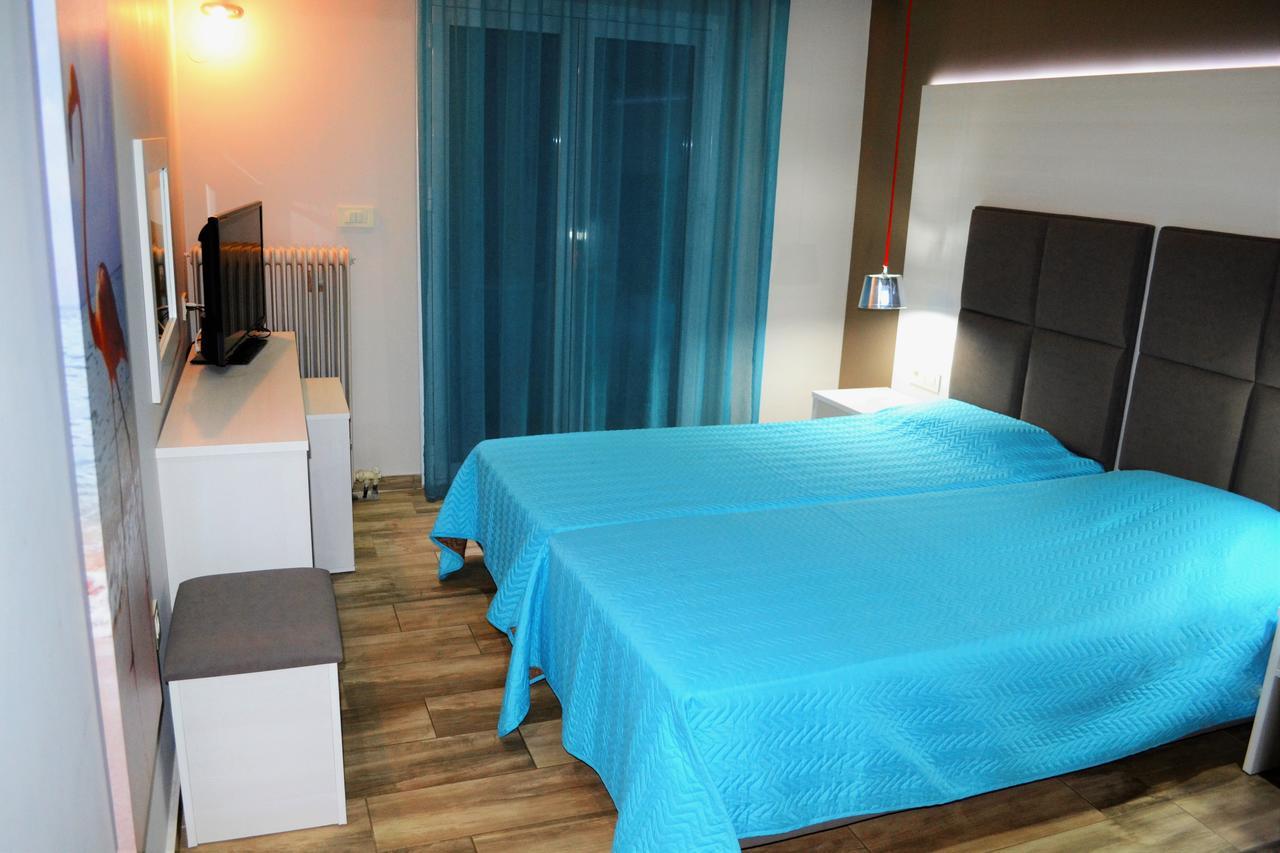 Ritsas Hotel Tolón Extérieur photo